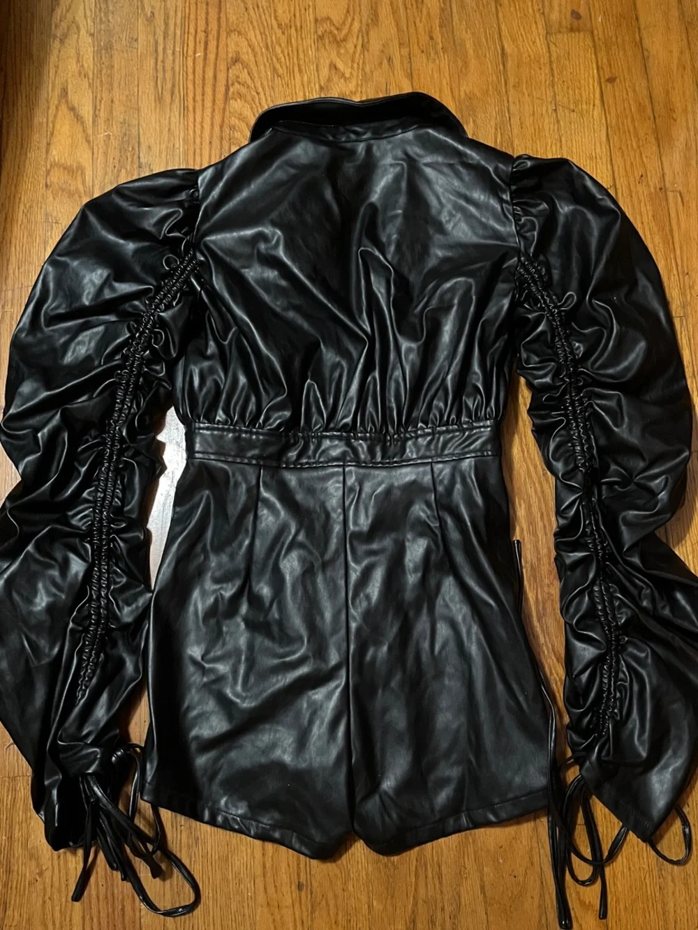 PrettyLittleThing stylish black
